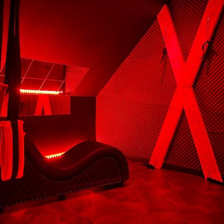 Roomandx-Loveroom-Caen-Bayeux Le Fresne-Camilly Bagian luar foto